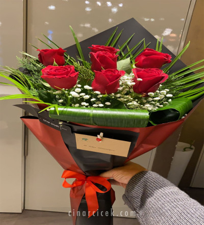 7 Adet Kırmızı Gül Buketi